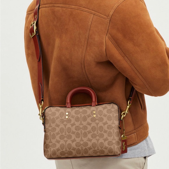 NWT Coach Outlet Rogue Slim Brief 25 In Signature Canvas - Picture 5 of 12